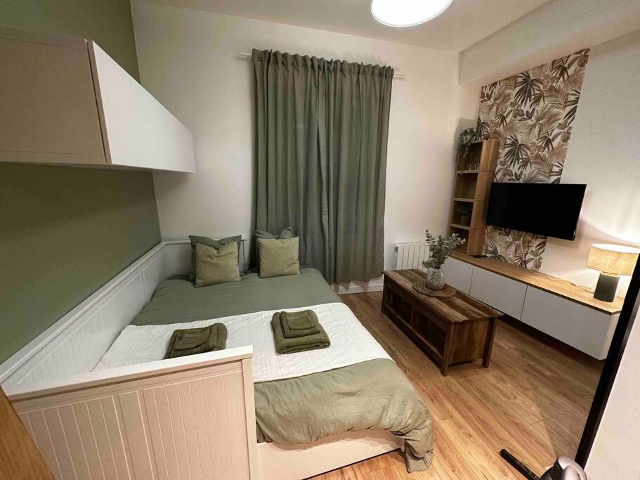 Apartamento Le P'Tit Antoine Pont-Évêque Exterior foto